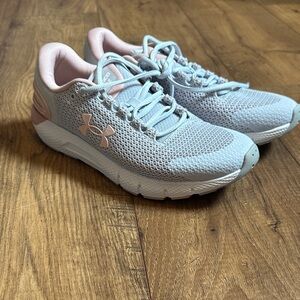 Under Armour Women's Charged Rogue Gray and Pink Athletic Shoes 10